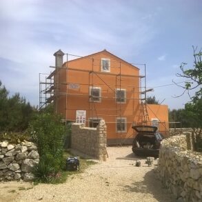 Hausrenovierung – FOR SALE